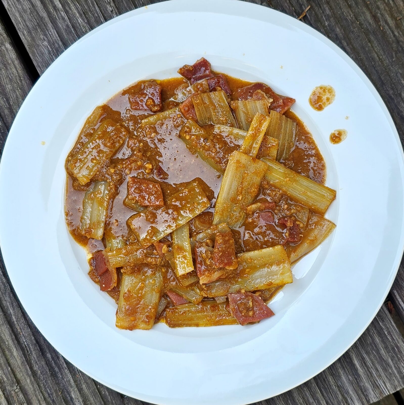 Pencas de acelga guisadas con jamón